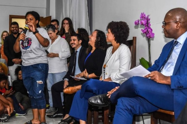 No dia 21/08, a agenda do ministro Silvio de Almeida, encerrou com uma escuta na Paróquia Santa Tereza de Calcutá, em Itararé, Território do Bem, Vitória. /  Imagem: Djuly Santos, representando o Fórum de Juventudes do Território do Bem. (Foto: Thamyres Valadares)