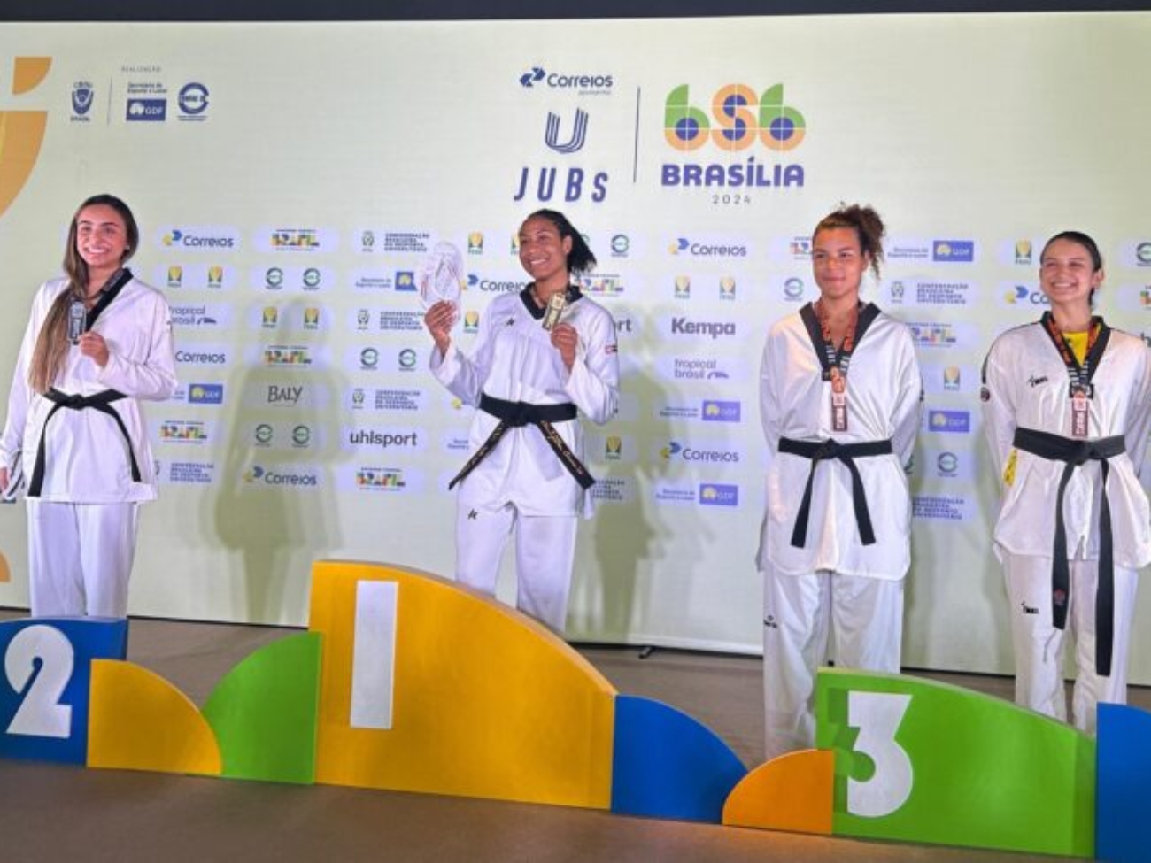 Mikaela Oliveira dos Santos, natural de Cariacica, medalha de ouro no Jubs. Ela também representou o ES e o Brasil nos Jogos Olímpicos de Paris 2024. / Foto: Arquivo Pessoal.