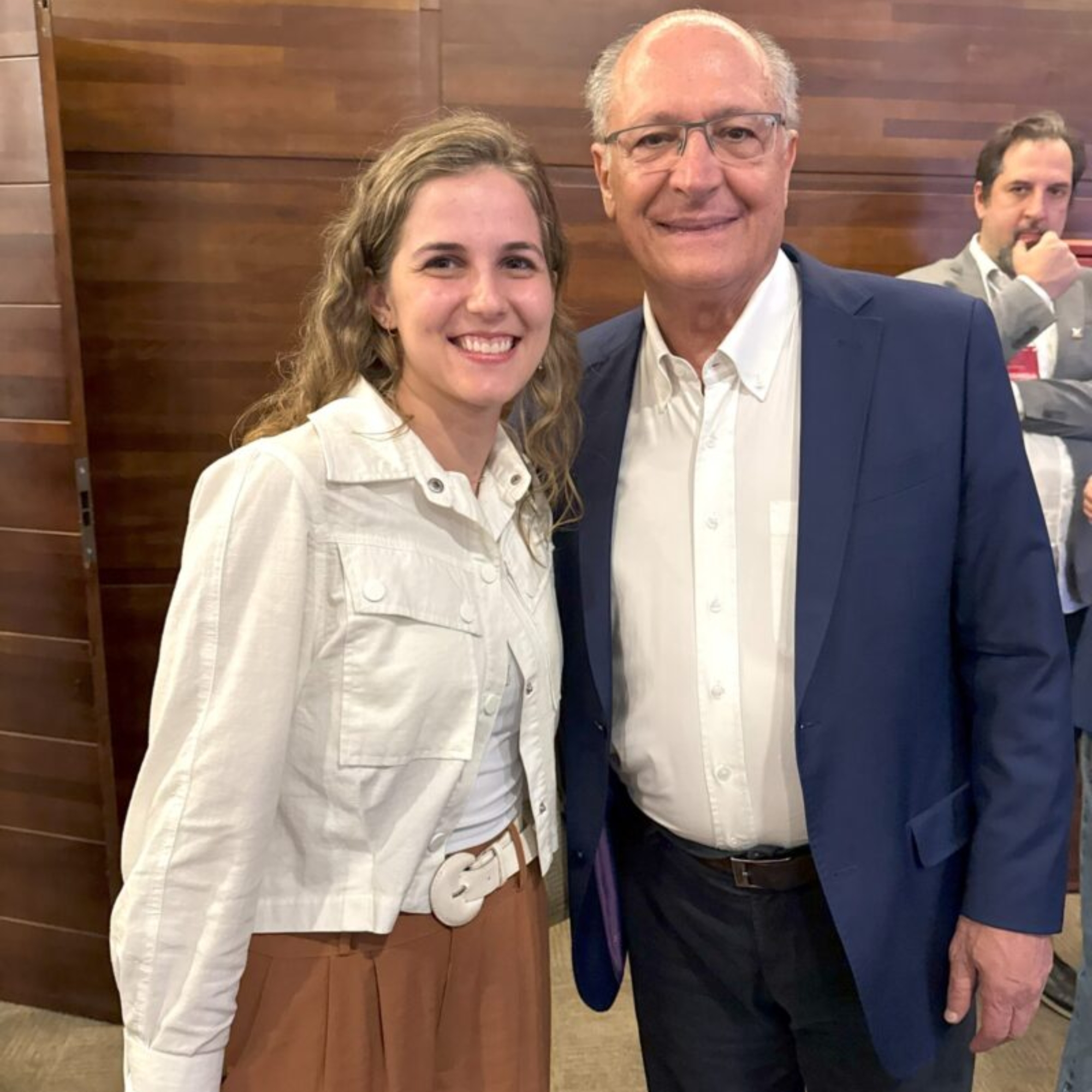 Joyce Juliatti, de São Gabriel da Palha, ao lado do vice-presidente da República, Geraldo Alckmin. (Imagem: Divulgação PSB).