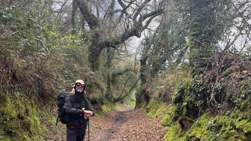 Alessandro-Andrade-ao-longo-do-caminho-Caminho-de-Santiago-de-Compostela