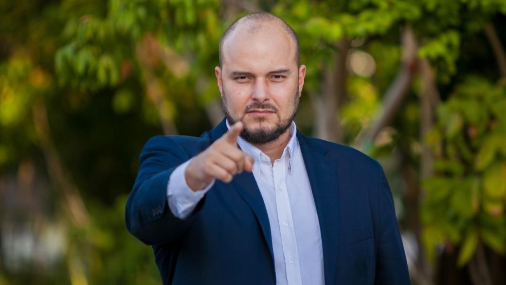 Capa-vereador-Darcio-Bracarense