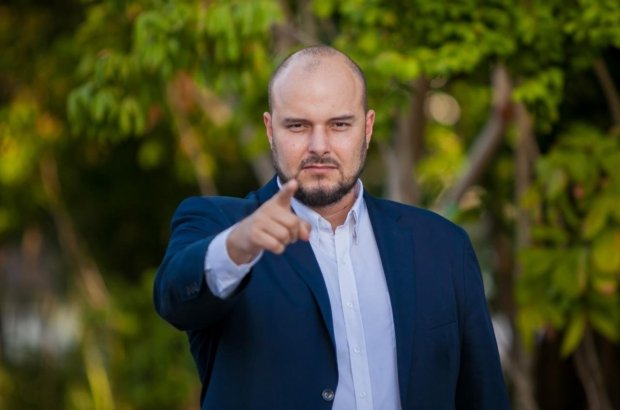 Capa-vereador-Darcio-Bracarense