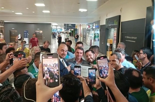 Flavio-Bolsonaro-capa