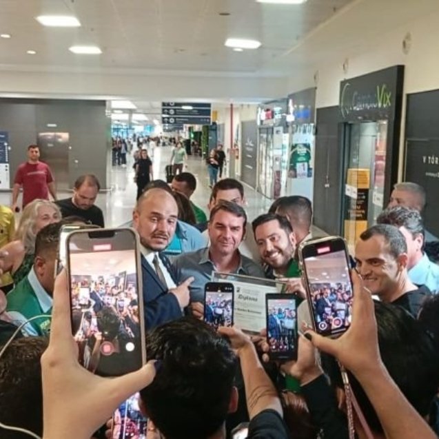 Flavio-Bolsonaro-capa