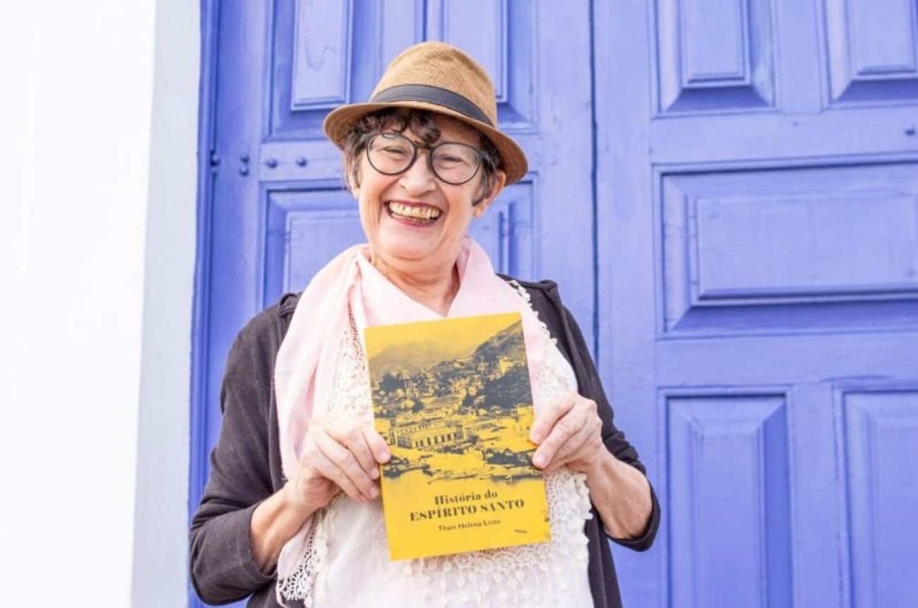 Historia-do-ES-Thais-HELENA-capa