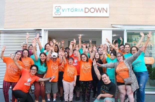 Usuarios-e-equipe-tecnica-Vitoria-Down-capa