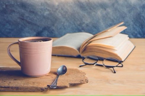 cafe-com-livro-freepik