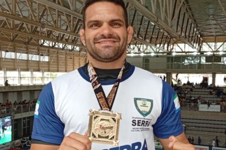 Comandada pelo lutador Oliveira, um dos professores da equipe Checkmat, o grupo brilhou no Ginásio Tancredão e se sagrou campeã geral do evento, acumulando marcas históricas no masculino e no feminino.. (Foto: Divulgação)