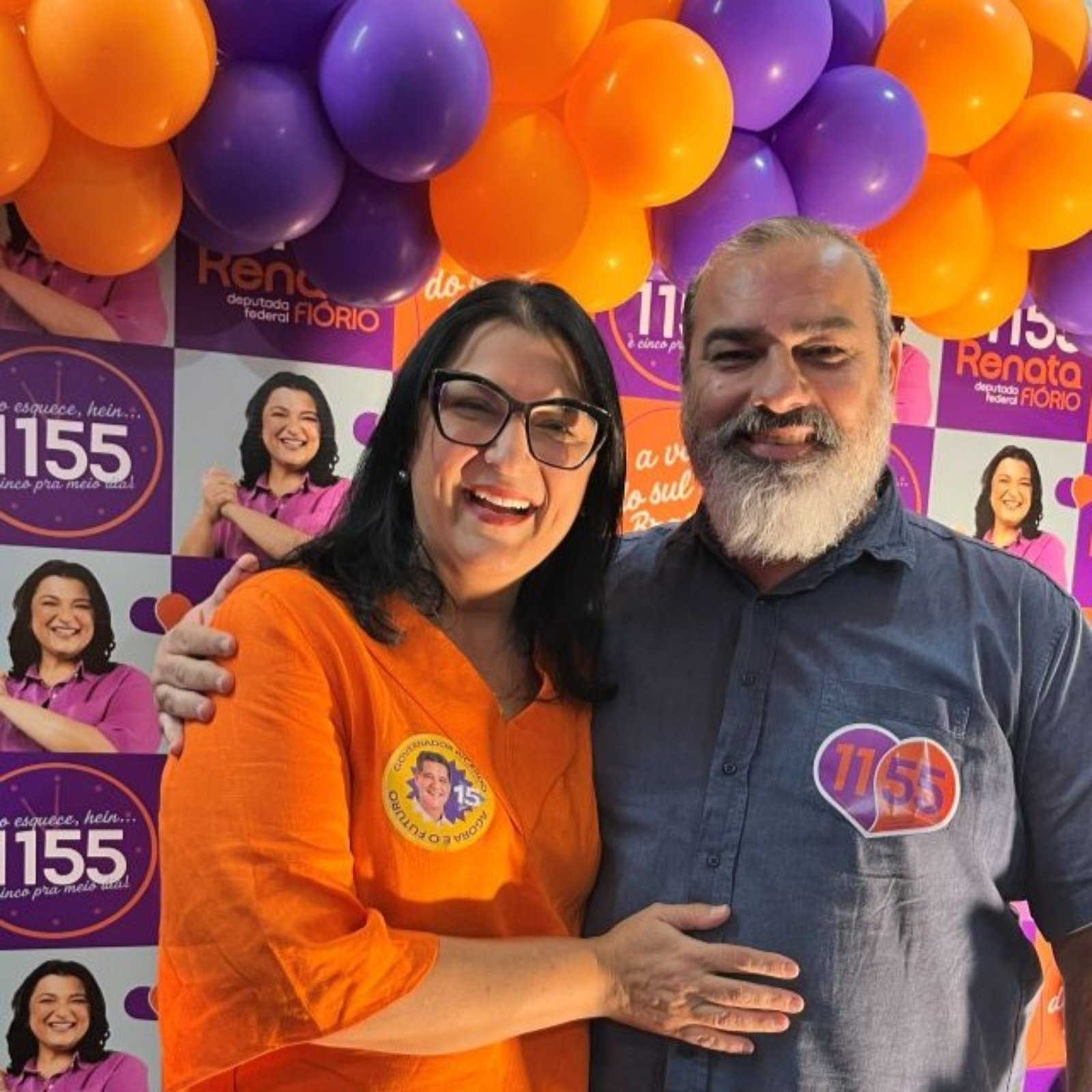 Lançamento em Cachoeiro de Itapemirim reuniu lideranças políticas e reforçou a necessidade de ampliar a representação da região no Congresso Nacional. Na foto, a candidata Renata Fiorio aparece ao lado de Marcos Delmaestro, secretário-geral do Progressistas (PP) no Espírito Santo. (Foto: Divulgação)